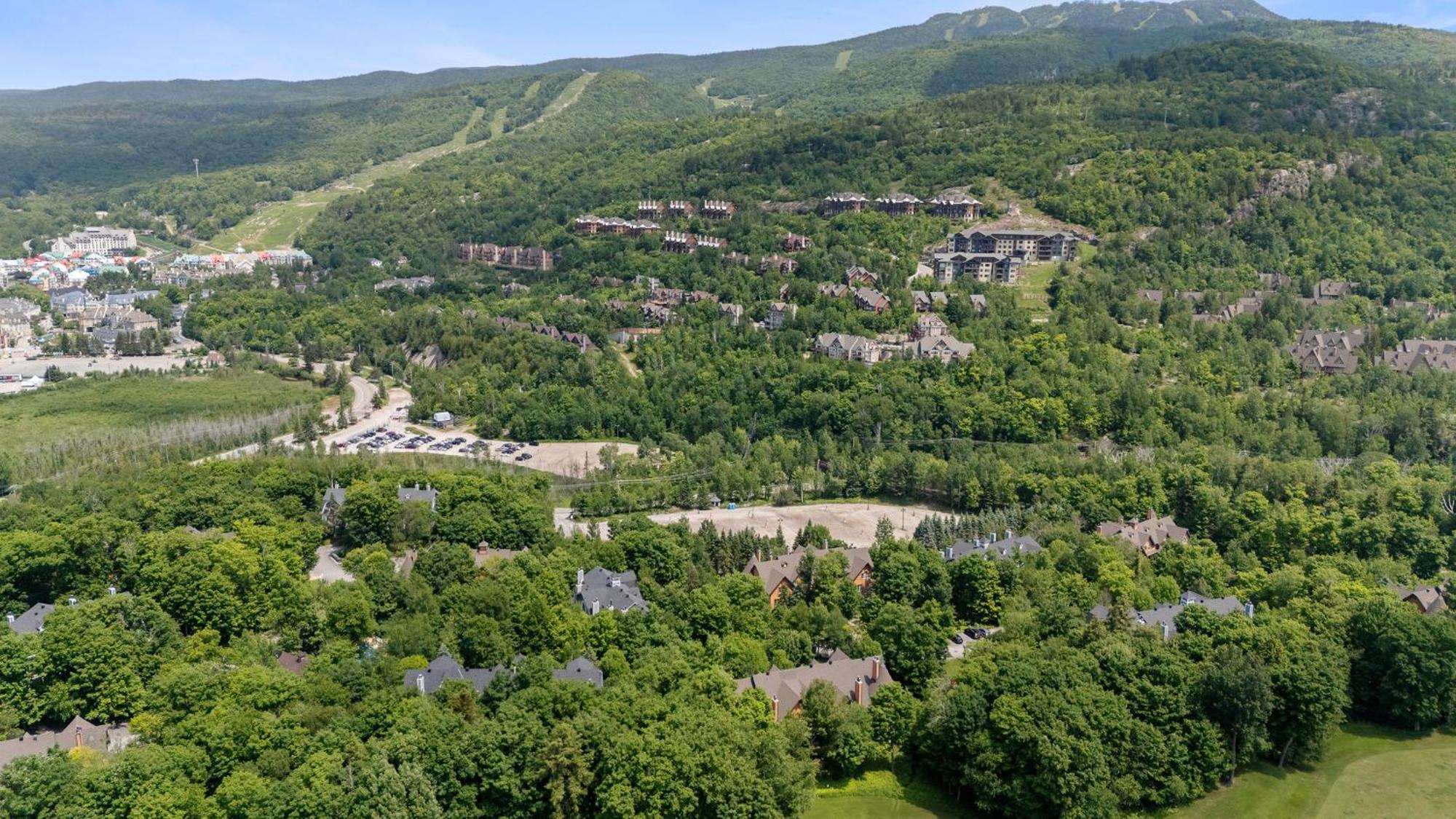 Les Eaux - 2Bdrs W Pool & Hot Tub Near Village Mont-Tremblant Exteriör bild